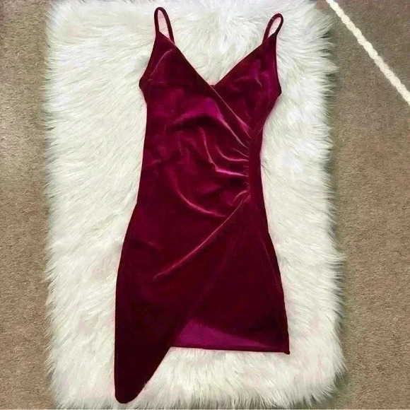 Forever 21 Asymmetrical Velvet Mini Dress Small - Picture 2 of 8